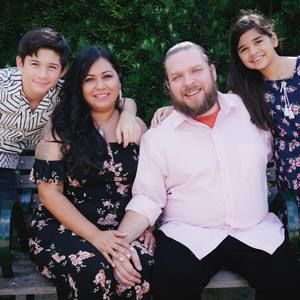 Meet your Posher, Irais